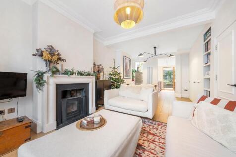 Reception-Dining (2).JPG