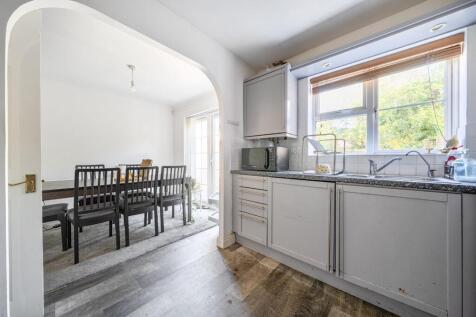 Blackthorn Way, Kingsnorth, Ashford, Kent, TN23 photo 3