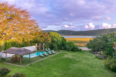 View, lawns, water - hard to beat position