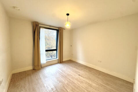 Trinity Court, Pinner, Pinner, Middlesex, HA5 photo 3