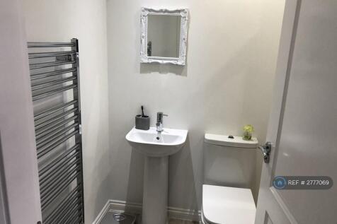 Ensuite Master Bedroom