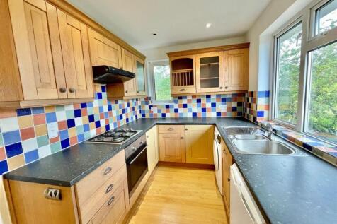 12a The Walk Kitchen 2.jpg