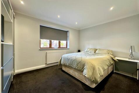 Ground floor bedroom