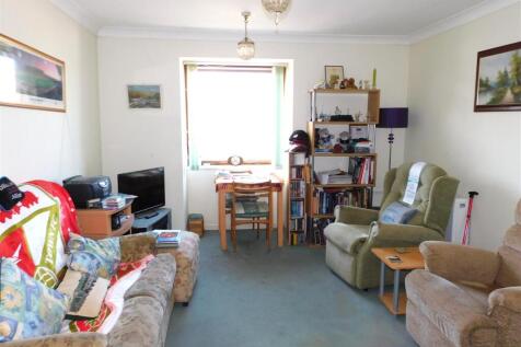 28 Tanyards Lounge.JPG