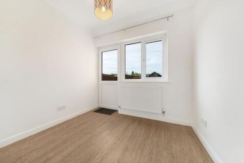 Peel Drive, Sittingbourne, ME10 photo 4