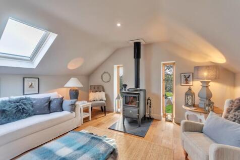 Coach House Lounge.jpg