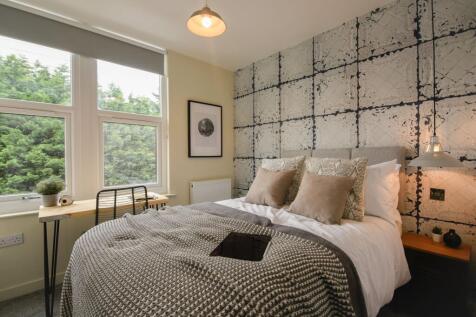 6 Bedroom Semi-Detached in NG7 2DT