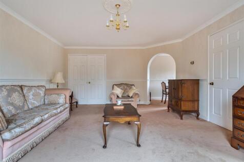 Living room 3.jpg