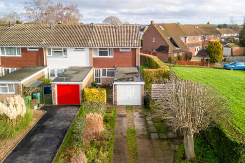High Wycombe, HP13 - property photo