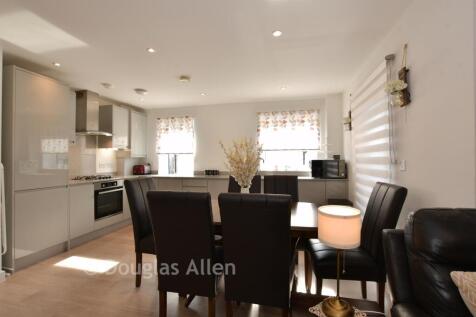 Lounge/ Kitchen/Dining Room