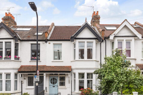 London, W4 - property photo