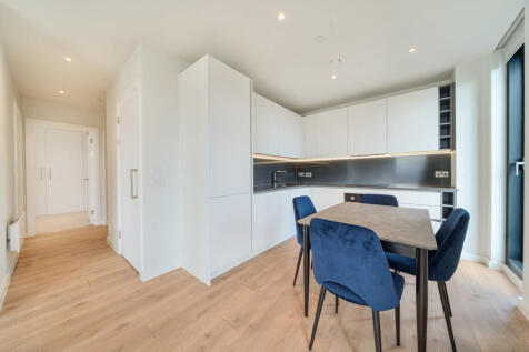 1319854-8-686b94a...