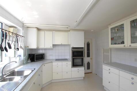 Kitchen.JPG