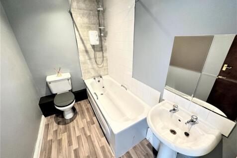Bathroom .JPG