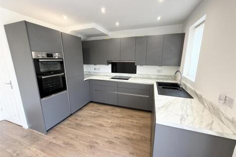 Kenilworth Drive, Wirral photo 4