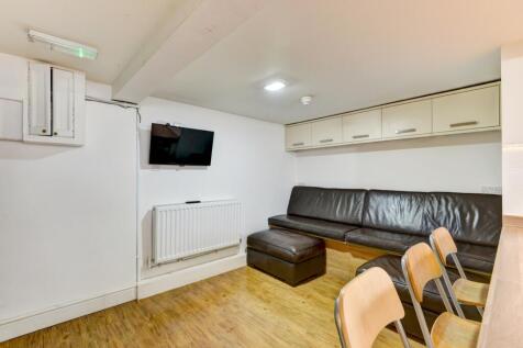 18 Egremont Place Living Area (2)
