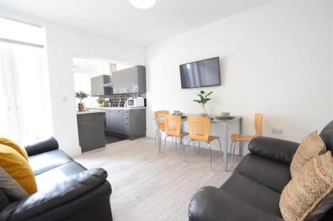 27/28 - Moor Street - Student House photo 3