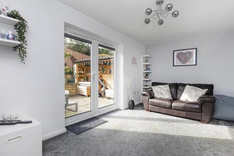 Bramleys Estate Agents - High Bank Close - Elland 