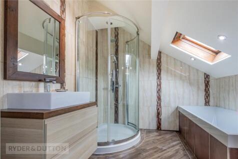En-Suite Bathroom