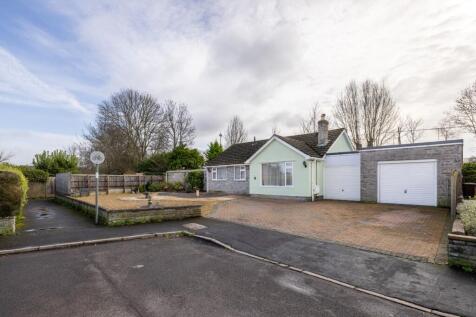 Street, BA16 - property photo