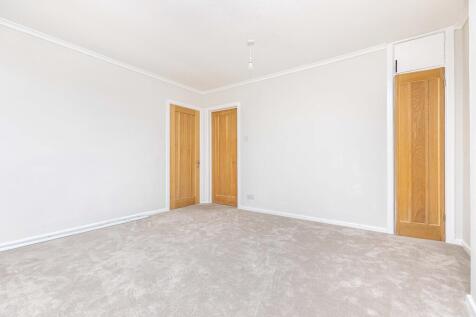 Dugdell Close, Ferndown, Dorset photo 5