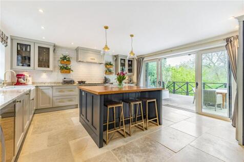 Kitchen/Breakfast Rm