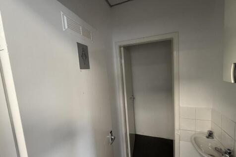 Office to rent Image 8