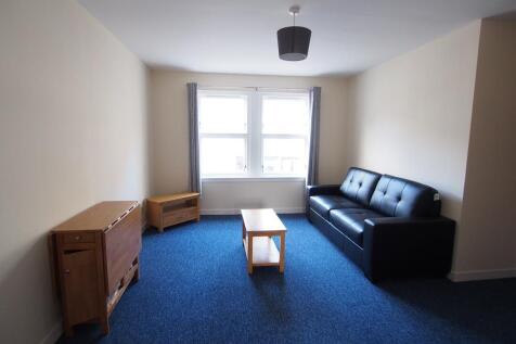 004 Livingroom