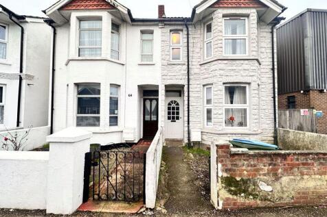 1-bed flat on Longford Road, Bognor Regis, £825/mo