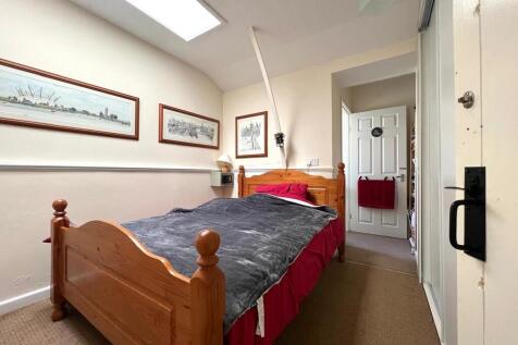 IMG-20250414-WA00...