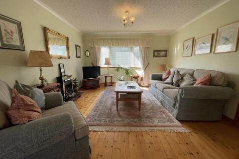 Lounge a.JPG