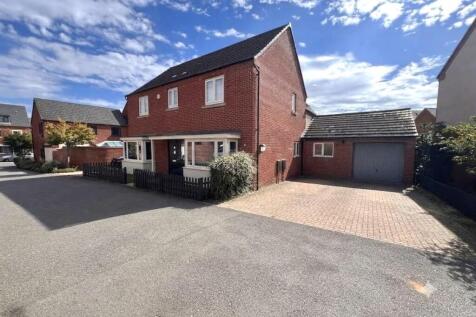 Kent Road South, St. Crispin, Northampton NN5. 4 bedroom detached house for sale