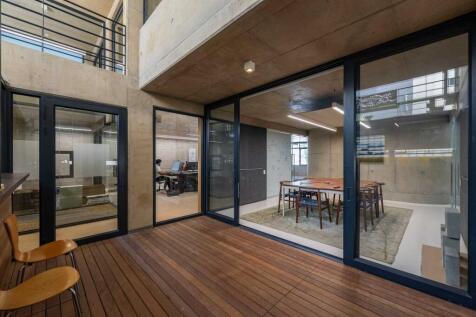 Commercial - Versatile space 