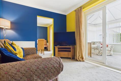 Woodhall Drive, Harrogate, HG1 photo 3