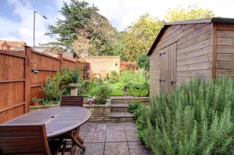 Garden - Reeve Drive - Matt Clinton EweMove Kenilw