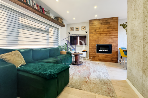 THREE-BEDROOM SPLIT-LEVEL MAISONETTE IN STANWELL