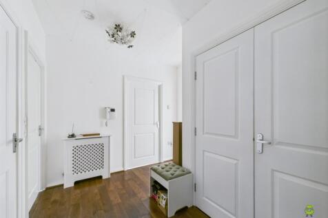 Presented by Nicoleta at EweMove Bexleyheath and D