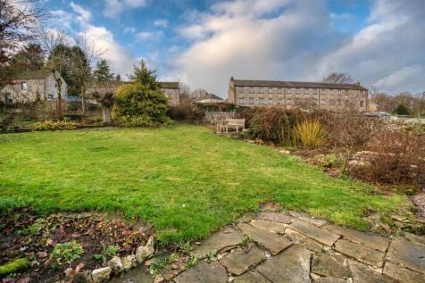 Saxton Mee Well Yard 0056.jpg