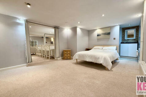 Folkestone estate agents, Your Key Move - Sandgate