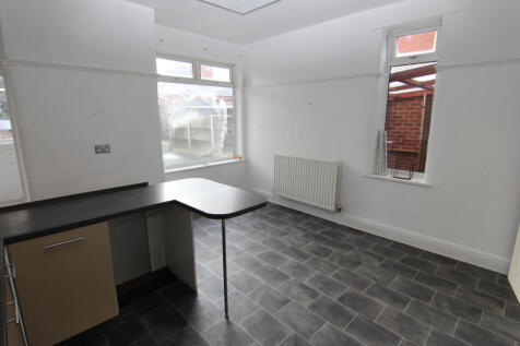 130 Manchester Road, Audenshaw, M34 5PX