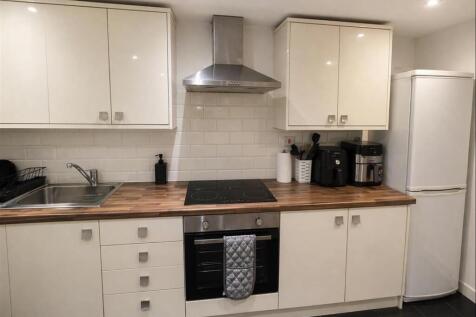 27, Clarendon Road, Leeds photo 3