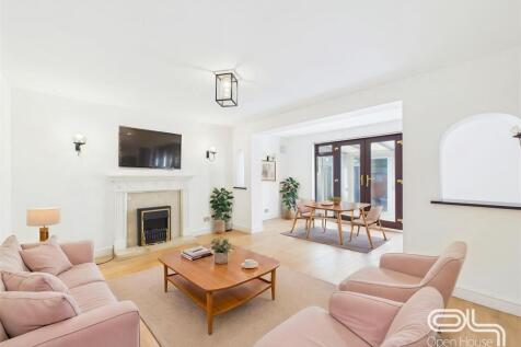 CAM05497G0-PR0064-STILL005_alt - Living Room - Sta