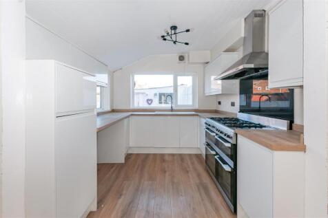 63 MArshfield Road10.jpg