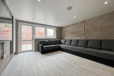 Wyeverne road, Cathays photo 2