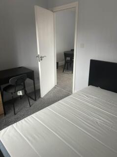 Hilltop Court, Manchester photo 4