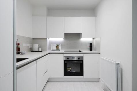 Tern Apartments, Perryfield Way, Colindale, Barnet, London photo 5