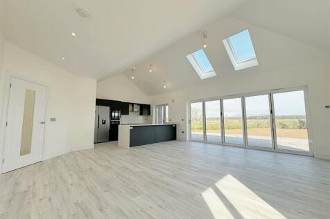 Living/Dine/Kitchen