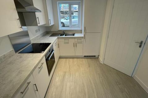 Finch Close, Salisbury, SP2 photo 4