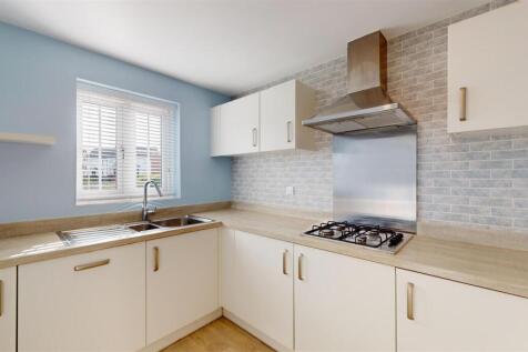 Hendrick Crescent 7 Kitchen.jpg