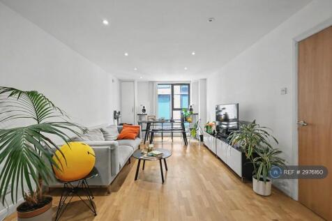 Open Plan Living Room/ Kitchen